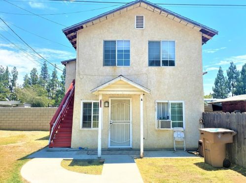 2630 L St, Bakersfield CA 93304-3045 exterior