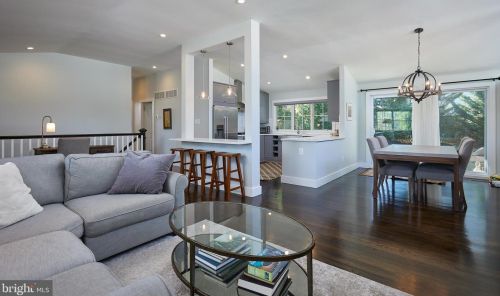 6825 Old Chesterbrook Rd, Mc Lean VA 22101-4408 exterior