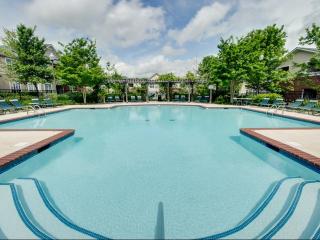 5301 Grand Oaks Forest Cir, Chester VA  23831-4204 exterior