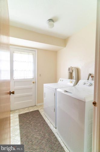 342 George Dye Rd, Trenton NJ 08691-3311 exterior