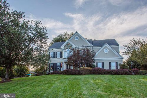 13606 Mt Prospect Dr, Rockville MD 20850-3510 exterior