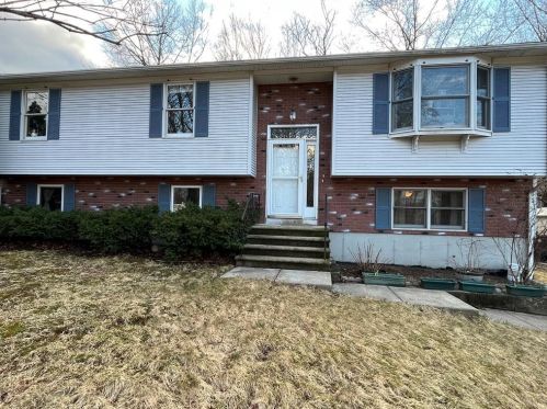 144 Fugere St, Woonsocket, RI 02895-6070