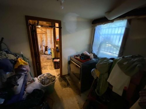 2661 Collier Dr, Atlanta GA 30318-7313 exterior