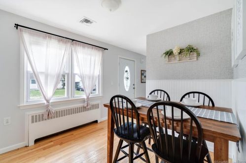 35 Harley Rd, Milford CT 06460-3725 exterior