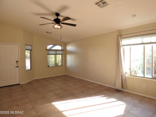 8276 Lost Mountain Rd, Tucson AZ  85747-5743 exterior