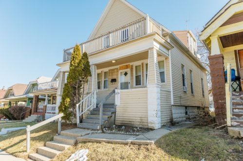 3734 10th St, Milwaukee, WI 53206-3315