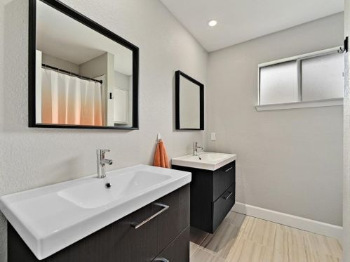 4501 Clarno Dr, Austin TX 78749-3177 exterior