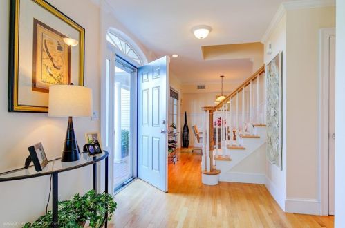 414 Corey Ln, Middletown RI 02842-5659 exterior