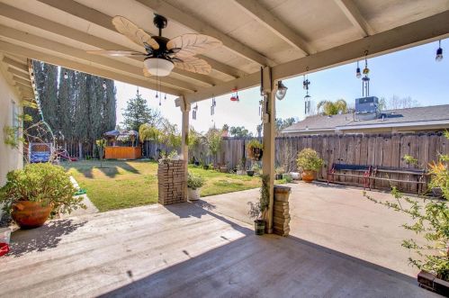 654 Birchwood Way, Turlock CA 95380-5952 exterior