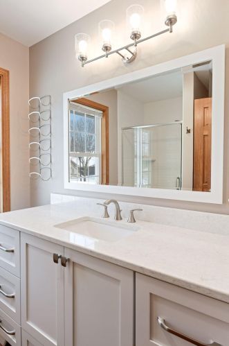 799 Ashley Dr, Chaska MN 55318-1540 exterior