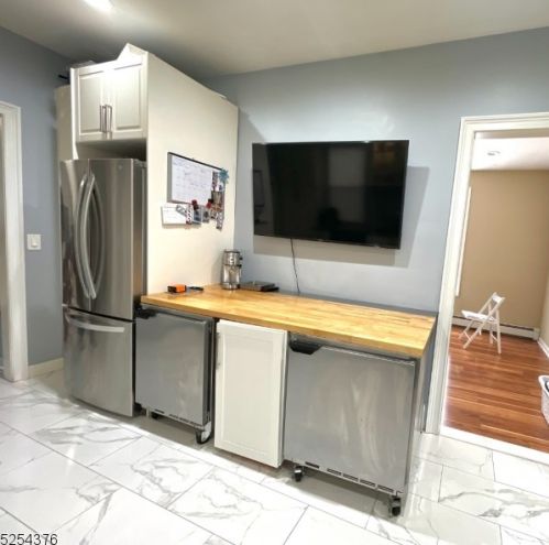 414 Undercliff Ave, Edgewater NJ  07020-1215 exterior