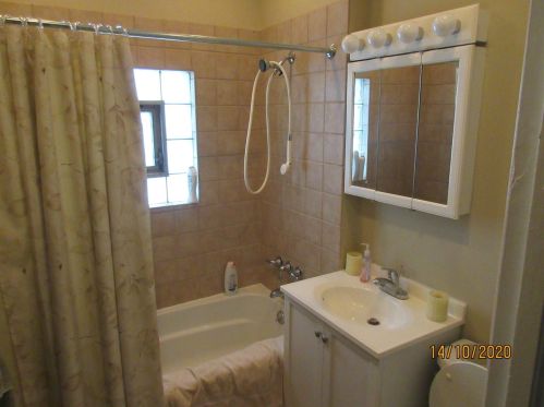 4430 Ln Crosse Ave, Chicago IL 60646-4921 exterior