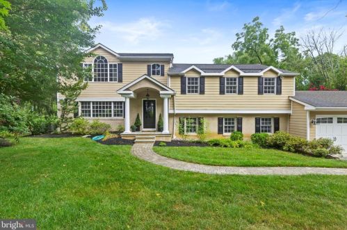 868 Jennifer Ln, Berwyn, PA 19312-1123