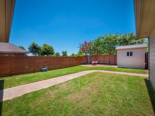 221 Sycamore St, Georgetown TX 78633-1819 exterior