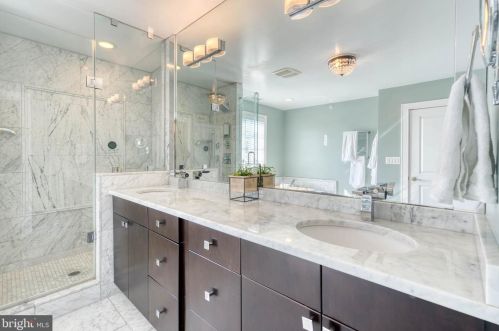 606 Christian St, Philadelphia PA 19147-2901 exterior