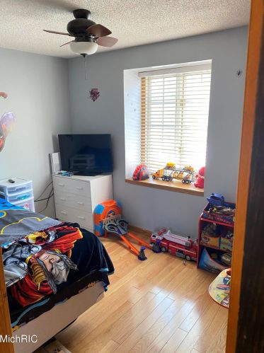 3638 Sheridan Dr, Meskegon MI 49444-4151 exterior