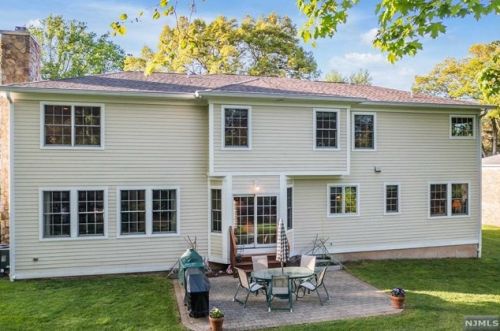 122 Phelps Ave, Cresskill, NJ 07626-2426