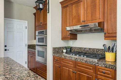 4582 Dunnwood Dr, Folsom CA 95762-9695 exterior