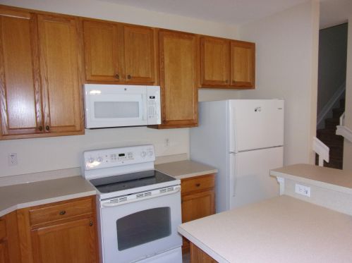 2082 Eatonville Dr, Fort Pierce FL 34952-8003 exterior