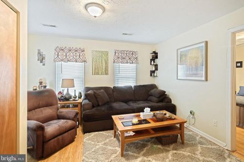 645 Broadway, Hanover PA 17331-2504 exterior