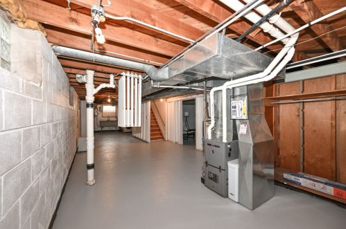 6326 Wright St, Milwaukee WI 53212-2940 exterior