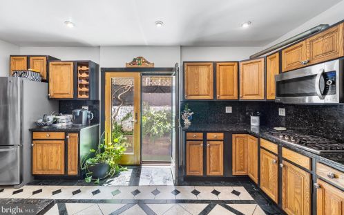 714 Carpenter St, Philadelphia PA  19147-3908 exterior