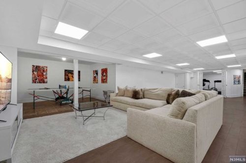 206 County Rd, Demarest NJ  07627-2202 exterior