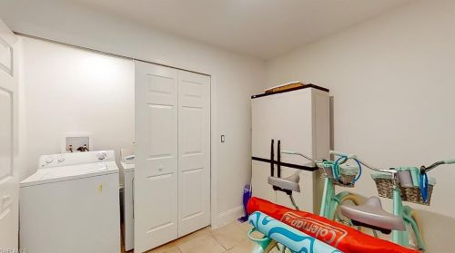 758 93 Ave, Naples FL 34108-2441 exterior