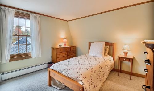 346 Mtn Rd, Concord NH 03301-5482 exterior