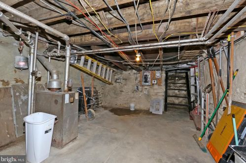 3259 Front St, Philadelphia PA 19140-5805 exterior