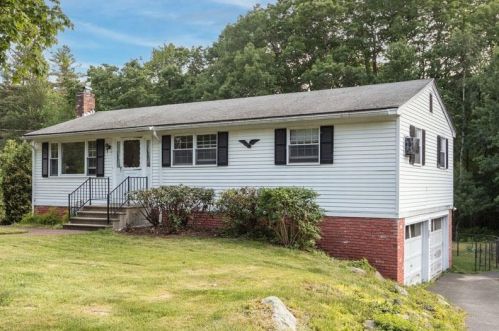 81 Auburn St, Concord, NH 03301-3047