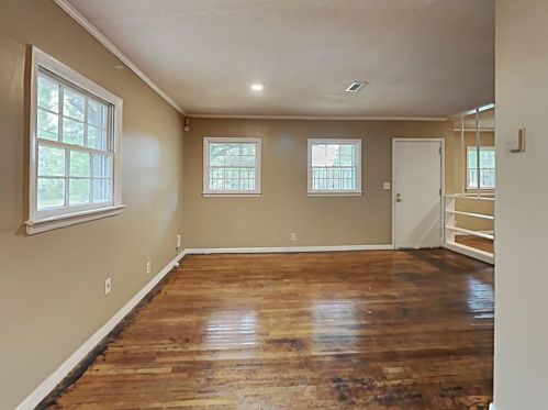 438 Fairburn Rd, Atlanta GA  30331-1511 exterior