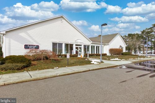 84 Warwick Way, Southampton NJ 08088-1122 exterior