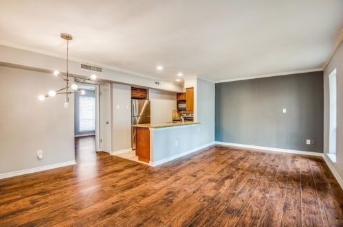 4209 Avondale Ave, Dallas TX 75219-3114 exterior