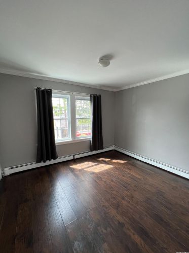 413 Rockaway Ave, Valley Stream NY  11581-1907 exterior