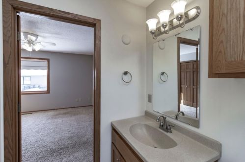 7664 Borman Way, South Saint Paul MN 55076-2967 exterior