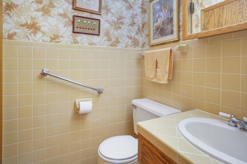 4859 87 St, Milwaukee WI 53224-4038 exterior