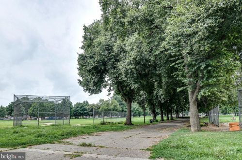 2742 11 St, Philadelphia PA 19148-4902 exterior