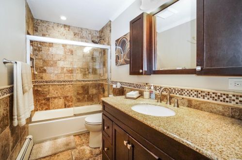 34 Cottonwood Dr, Commack NY 11725-2421 exterior