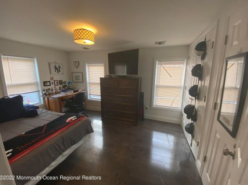 215 Cedar St, Oakhurst NJ  07755-1509 exterior