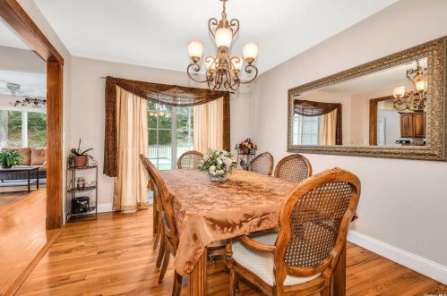 38 Fuller St, Huntington Station NY 11746-6657 exterior