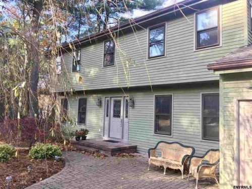 209 Tamar Dr, Schenectady, NY 12309-1139