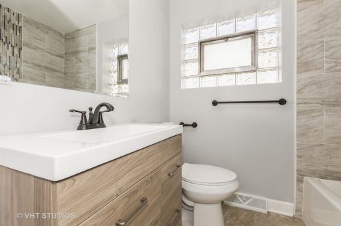 3748 87th St, Chicago IL  60652-3745 exterior