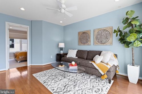 1016 4 St, Washington DC 20001-2516 exterior