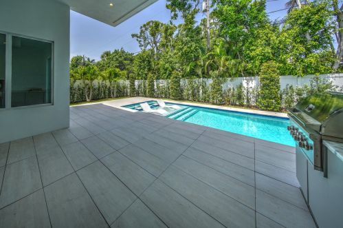 1305 4th Ct, Boca Raton FL  33432-1408 exterior