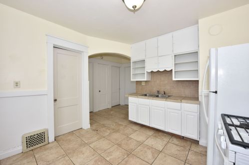 3460 Holton St, Milwaukee WI 53212-2935 exterior