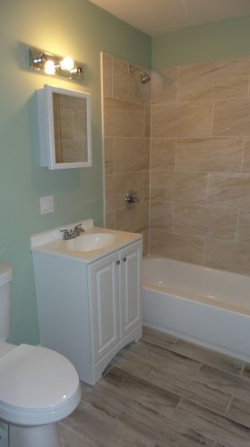 2048 70 Pl, Chicago IL 60637-4642 exterior