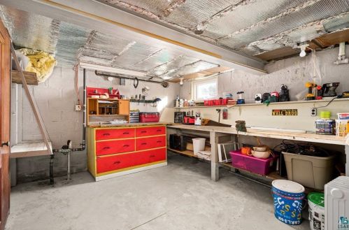 1524 Anderson Rd, Duluth MN 55811-5424 exterior