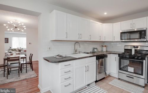 11902 Valleywood Dr, Silver Spring MD 20902-2235 exterior