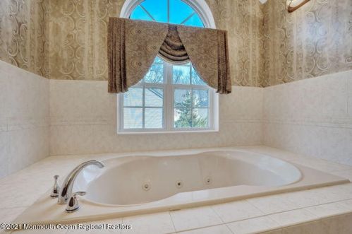 22 Chiswick Ct, Jackson Twp NJ 08527-1257 exterior